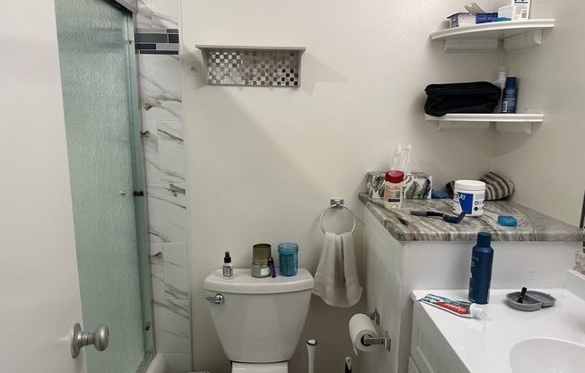 2 beds, 1 bath, 822 sqft, $2,700, Unit 205