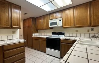 2 beds, 2.5 baths, $3,295