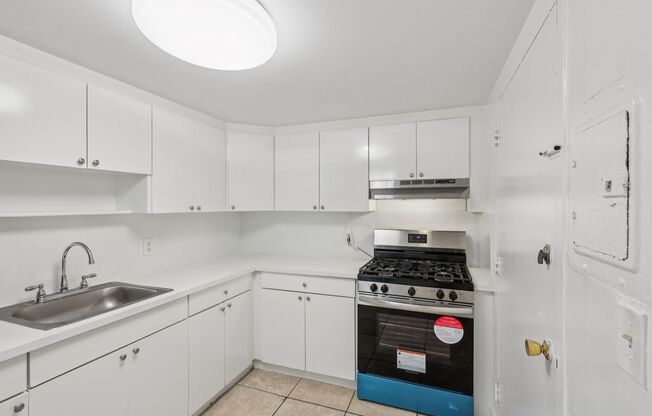 2 beds, 2 baths, 1,110 sqft, $2,300, Unit 211S