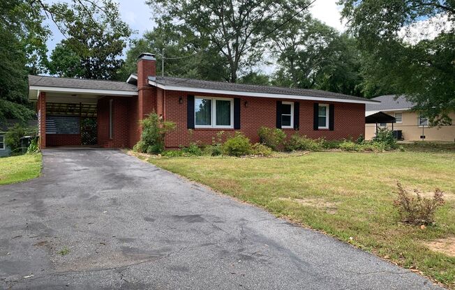 Super Cute One Level Home Across from New Auburn Park