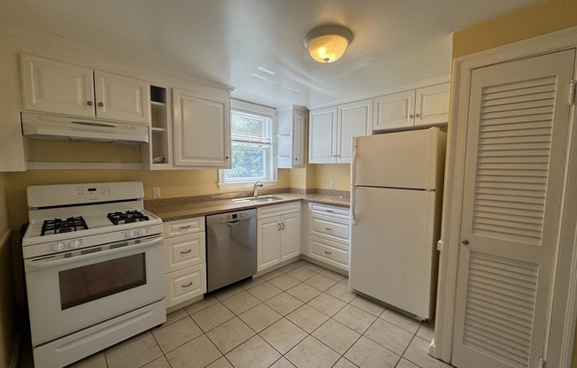 15 HATFIELD RD