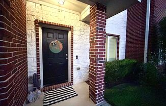 2 beds, 2.5 baths, $1,550