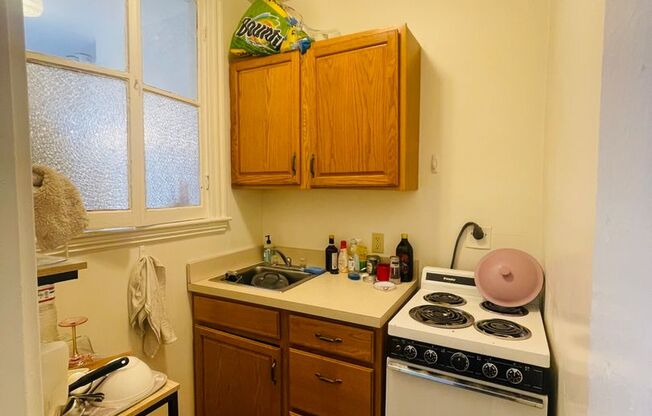 Studio, 1 bath, 335 sqft, $2,450, Unit 47