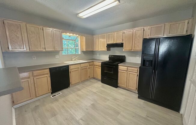 3BR/3BA Duplex in Sought-After Kennesaw Area!