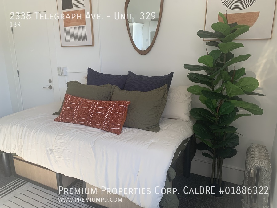2338 TELEGRAPH AVE