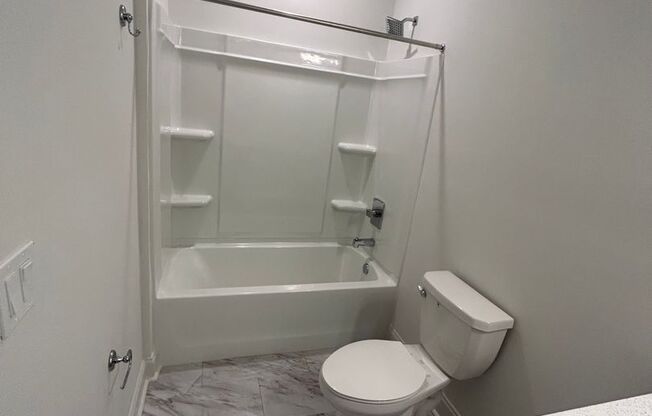 2 beds, 2 baths, 1,190 sqft, $2,000, Unit A302