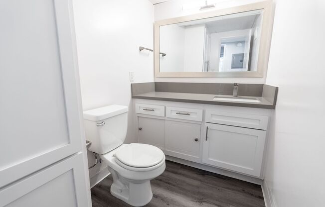 2 beds, 1.5 baths, 1,095 sqft, $3,098, Unit 304