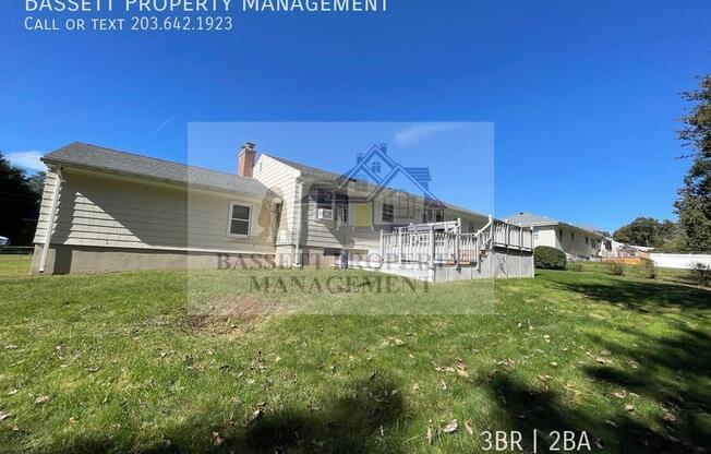 40 MACARTHUR DR
