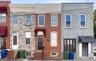 Prime Locust Point location and fully renovated 2bd 1.5bth rowhome!