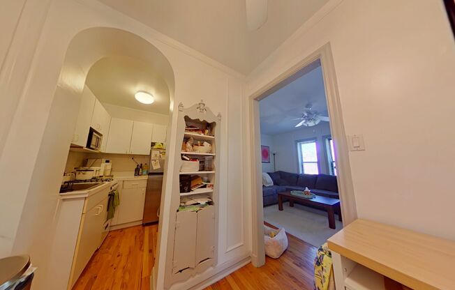 1 bed, 1 bath, 500 sqft, $2,300, Unit 405