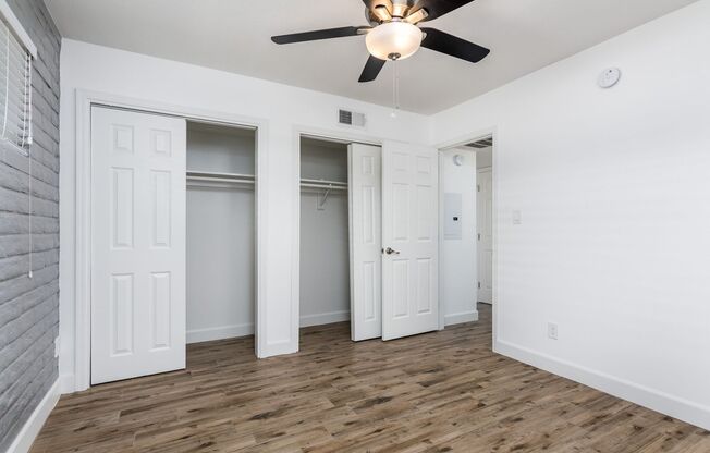 2 beds, 1 bath, 900 sqft, $1,699, Unit 3718 E Glenrosa Ave #3