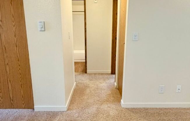 2 beds, 1 bath, 830 sqft, $2,000, Unit D103