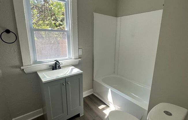 2bd Duplex Cash Pay