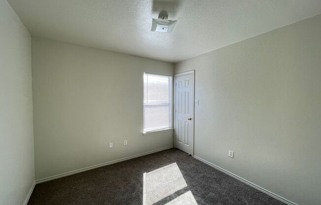 3 beds, 2 baths, 1,172 sqft, $875, Unit Apt C