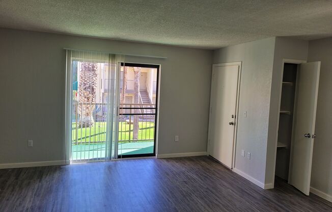 2 beds, 2 baths, 875 sqft, $1,050, Unit Unit 218