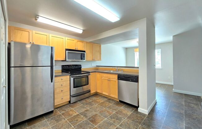 2 Bedroom Condo Available in Kenmore