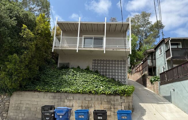 1765 College View Place