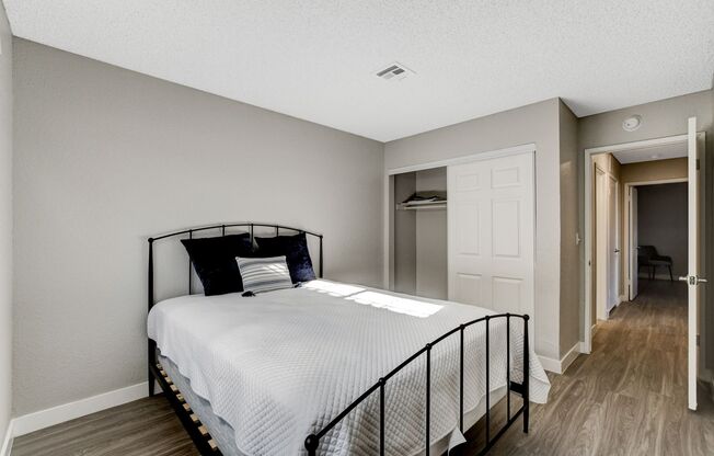 2 beds, 2 baths, 1,050 sqft, $1,300