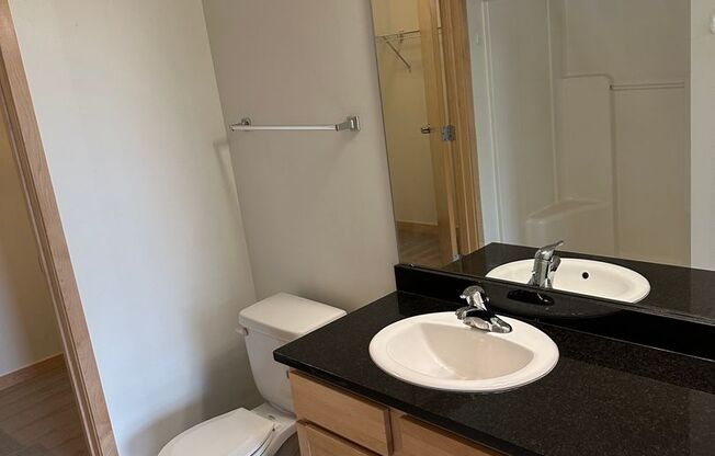 2 beds, 2 baths, 1,000 sqft, $1,295, Unit 310