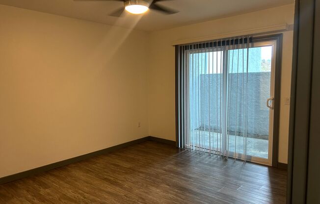 2 beds, 1 bath, 950 sqft, $2,970, Unit C061