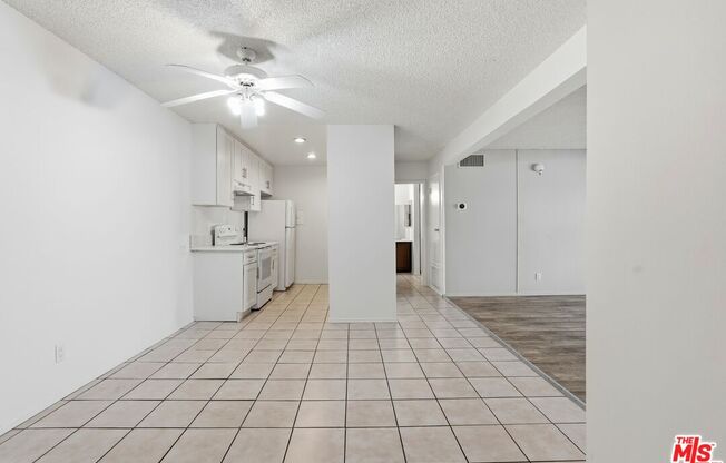 2 beds, 2 baths, 990 sqft, $2,395, Unit G111