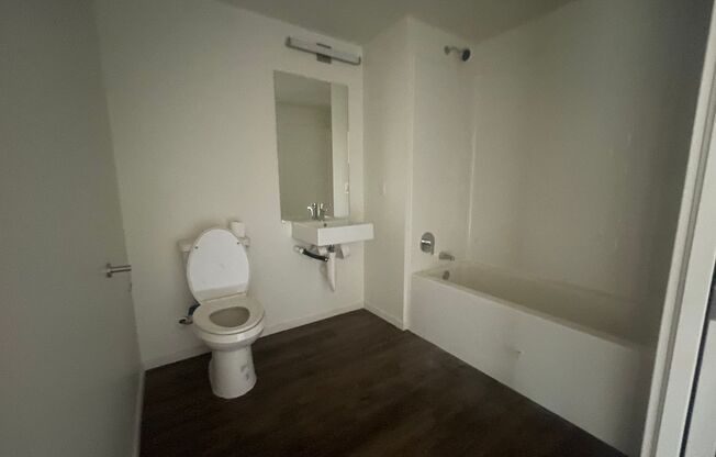 1 bed, 1 bath, 400 sqft, $1,795, Unit 103