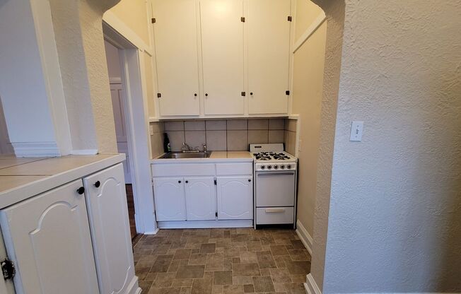 Studio, 1 bath, $845