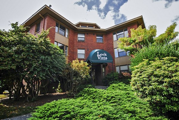 Lock Vista Apartments in Seattle