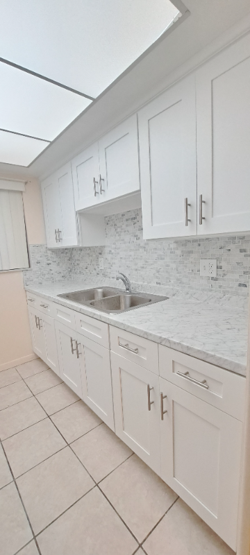 1845 S. Highland 9-18