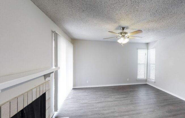1 bed, 1 bath, 825 sqft, $834