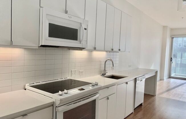 1 bed, 1 bath, 938 sqft, $1,620, Unit 302