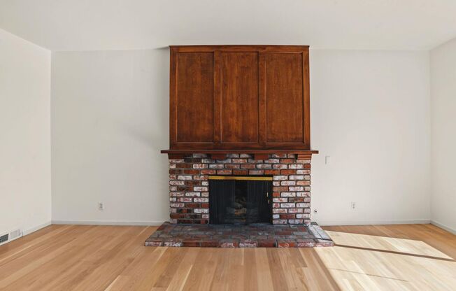 3 beds, 2.5 baths, $7,500
