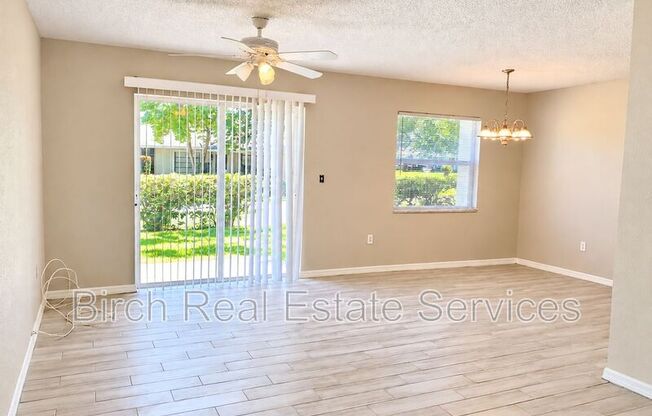 1844 E DR