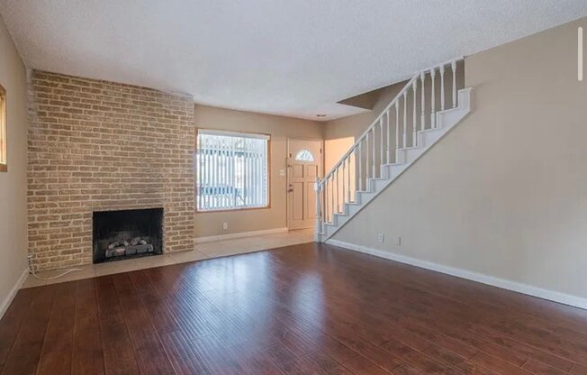 341 W DRYDEN ST