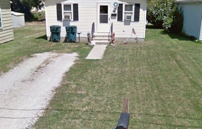 1320 E ADAMS ST