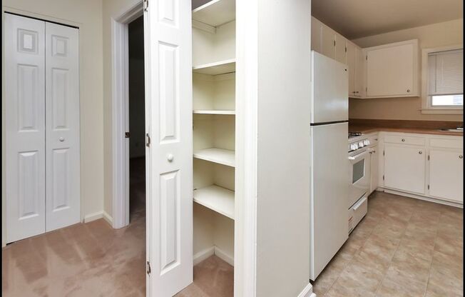 1 bed, 1 bath, 820 sqft, $1,125, Unit 1852-111