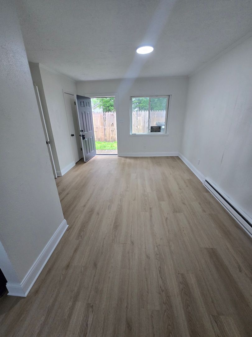 409 RYAN AVE