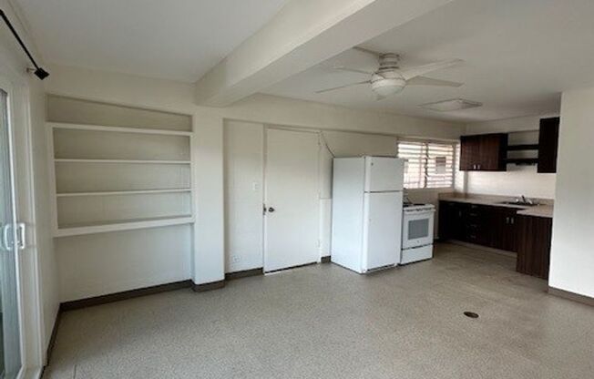 2 beds, 1 bath, 700 sqft, $2,305, Unit 3408 Waialae Avenue- Unit 1