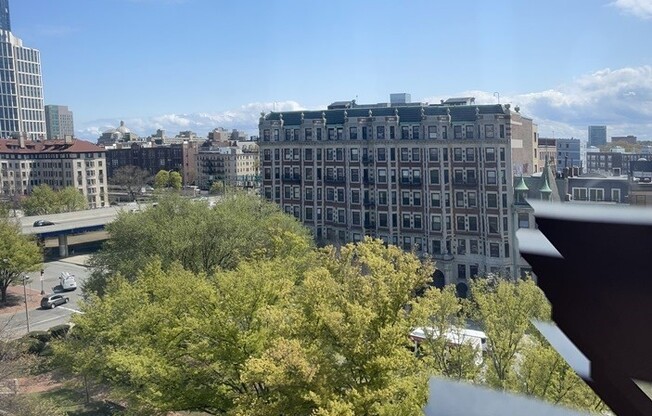 4 beds, 2 baths, 1,730 sqft, $7,400, Unit 701/702