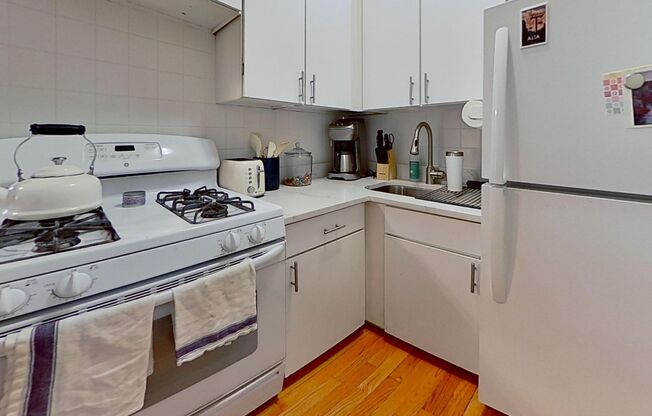 1 bed, 1 bath, 520 sqft, $2,400, Unit 608