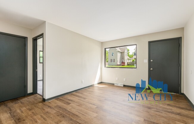 2 beds, 1 bath, 816 sqft, $847, Unit 85 Stevens Avenue