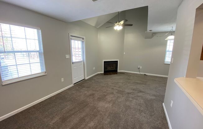 2 beds, 2 baths, 1,350 sqft, $1,525, Unit 26