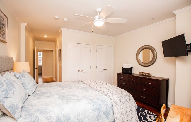 2 beds, 2 baths, 1,000 sqft, $7,800, Unit 4