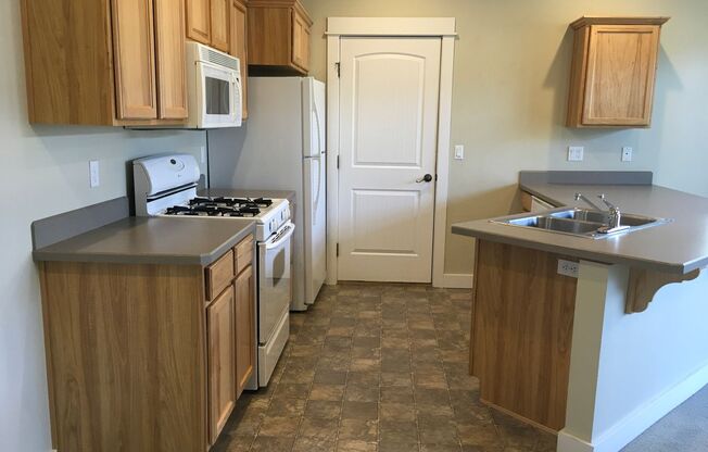 2 beds, 1 bath, 778 sqft, $1,750, Unit ra1026#1