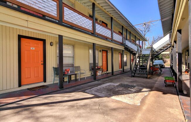 5012 Duval St.