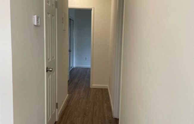 102 - Vista Bonita Apts.