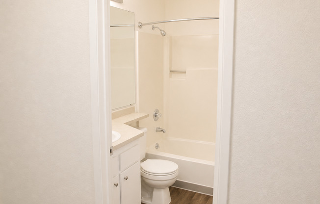 2 beds, 2 baths, 950 sqft, $1,700, Unit 1109