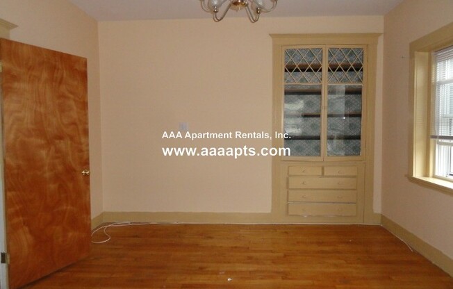 32 ASHLEY ST