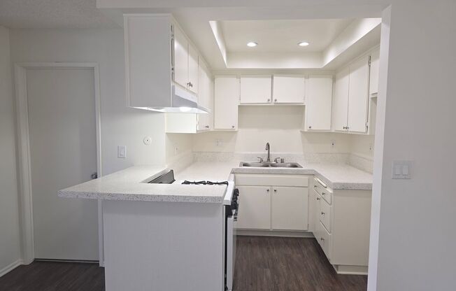 1 bed, 1 bath, 713 sqft, $2,075, Unit A065