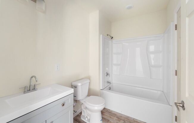 1 bed, 1 bath, 768 sqft, $1,600, Unit 2018